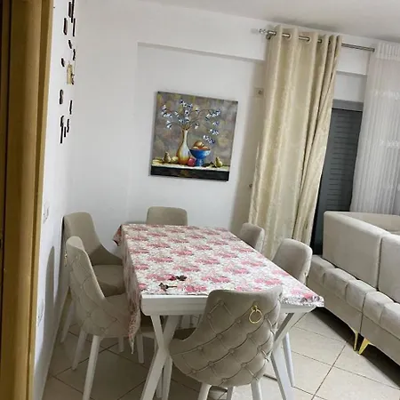 Rian Apartment *